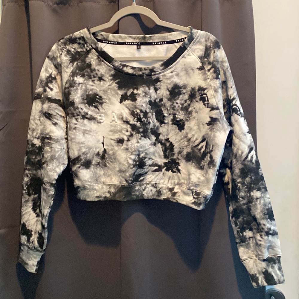 Balance Athletica  Black Tie Dye Cropped Crew